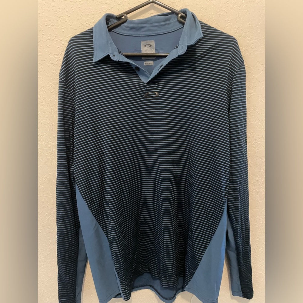 Oakley large long sleeve men’s shirt